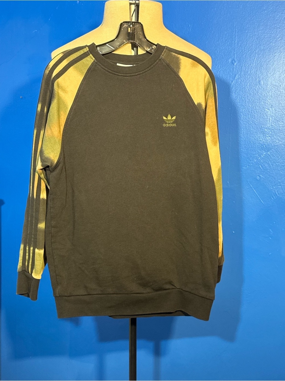 adidas Originals Gorpcore Camo Raglan Crewneck Sweatshirt Small GN1858